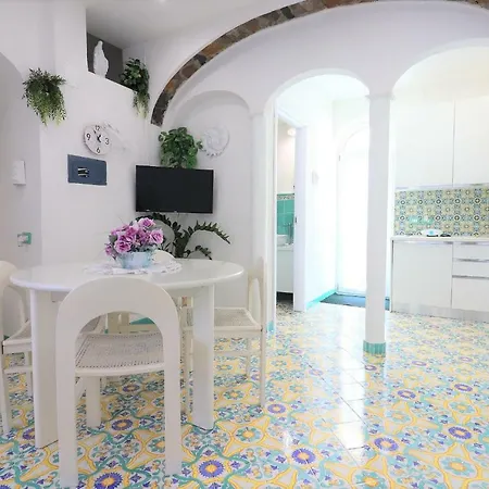 Sorrento Realty Holidays - Erika Apt