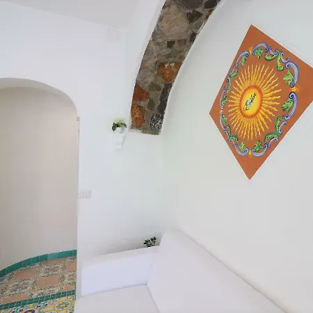 Апартаменты Sorrento Realty Holidays - Erika Apt *