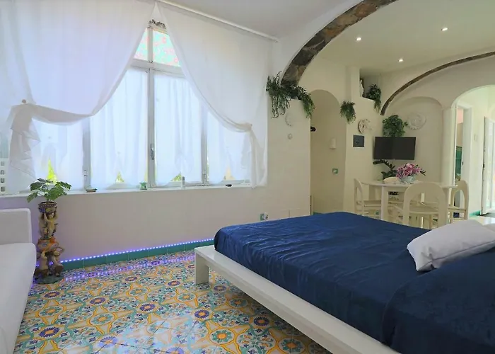 Sorrento Realty Holidays - Erika Apt Апартаменты *