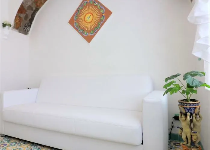 Апартаменты Sorrento Realty Holidays - Erika Apt *